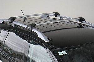 Prorack S-wing Flush bars on a Mitsubishi Outlander